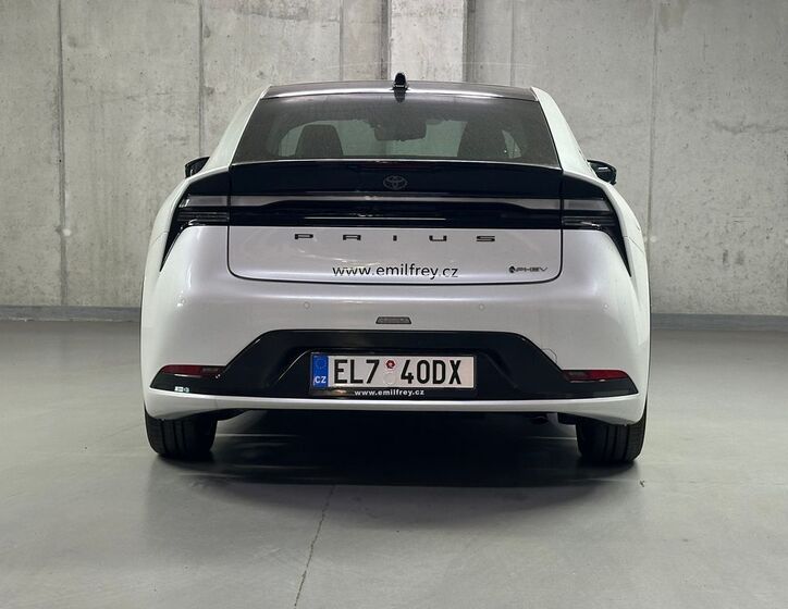 Toyota Prius 6