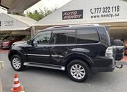 Mitsubishi Pajero 8