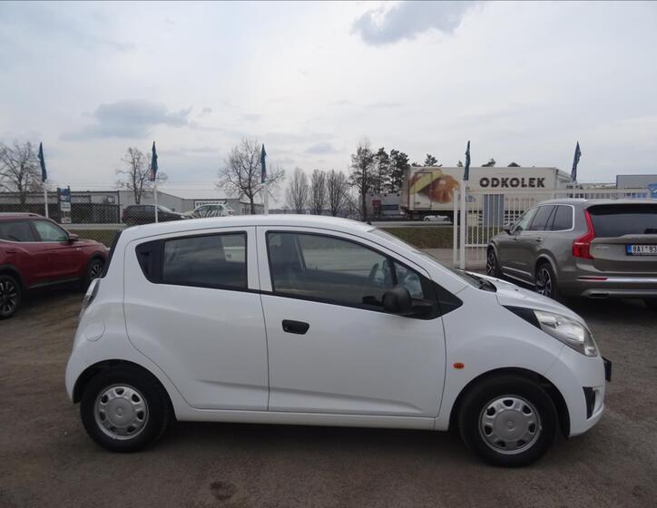 Chevrolet Spark 8