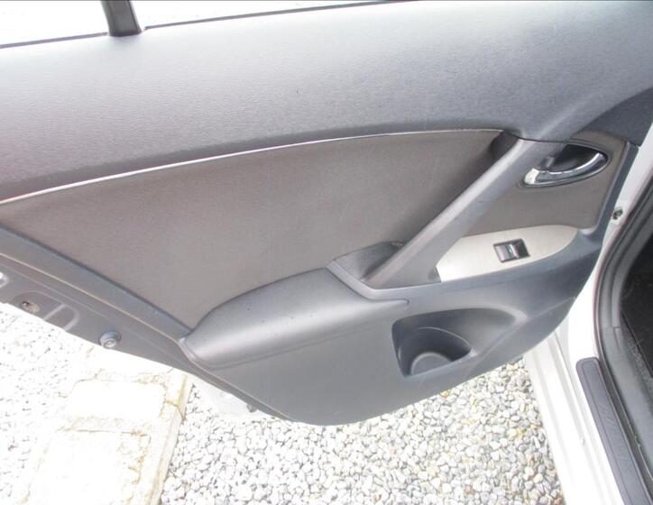 Toyota Avensis 15