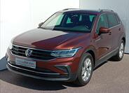 Volkswagen Tiguan 1