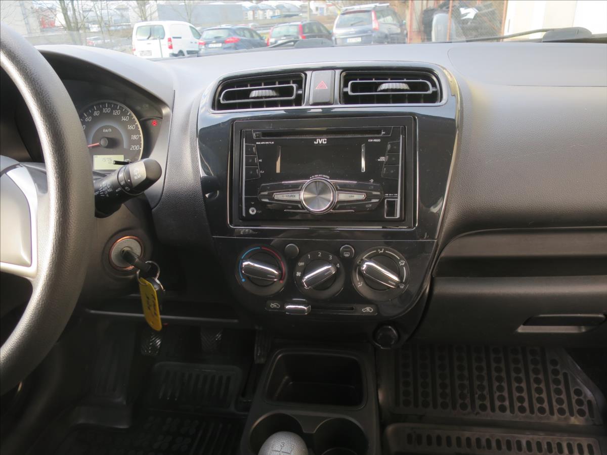 Mitsubishi Space