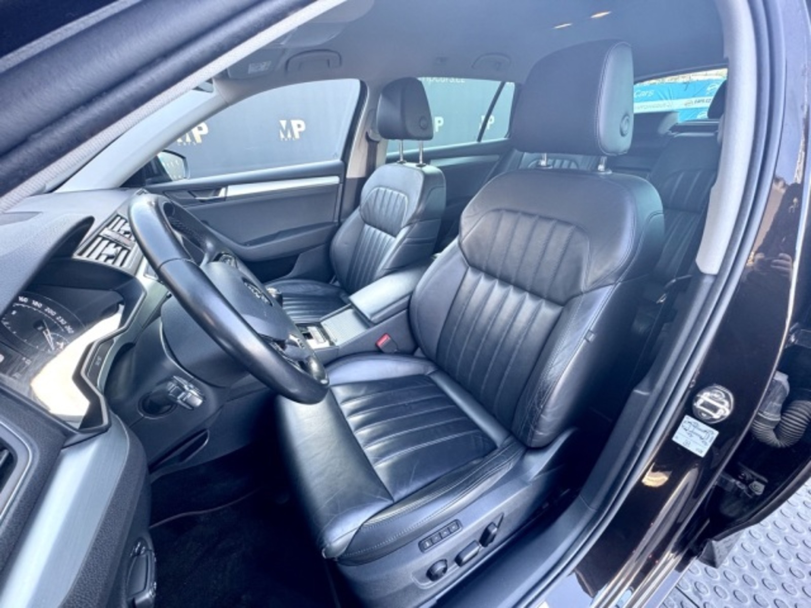 Škoda Superb 9