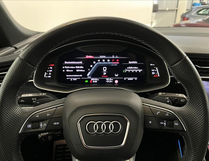 Audi SQ8 15