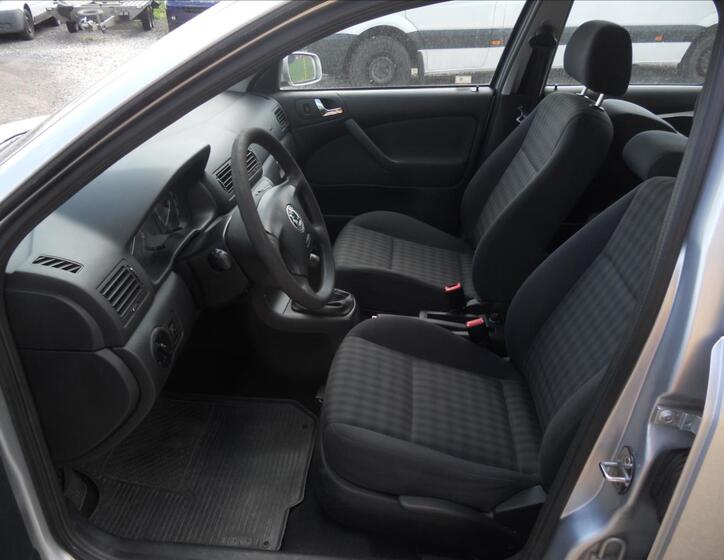Škoda Octavia 12
