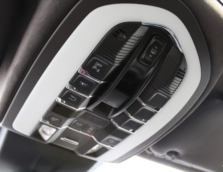 Porsche Cayenne 23