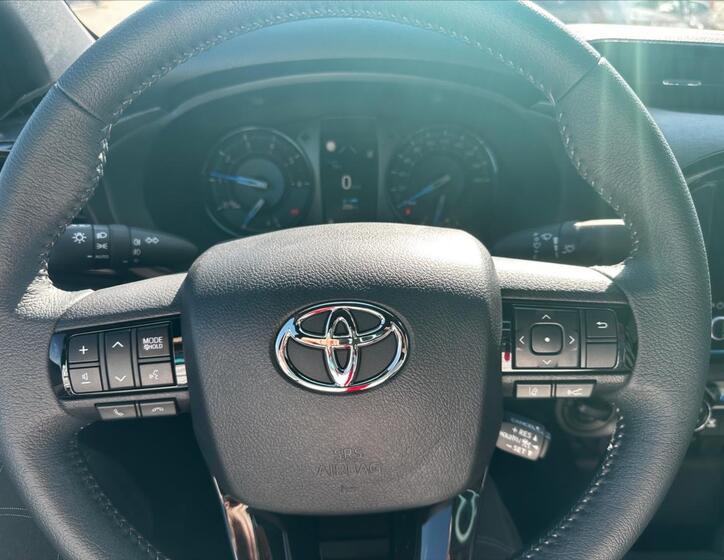 Toyota Hilux 10