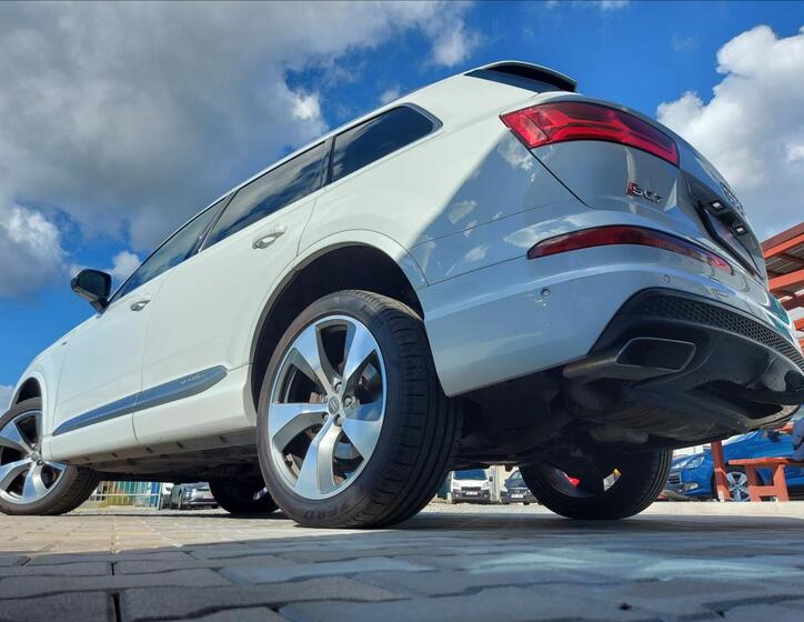 Audi Q7 61