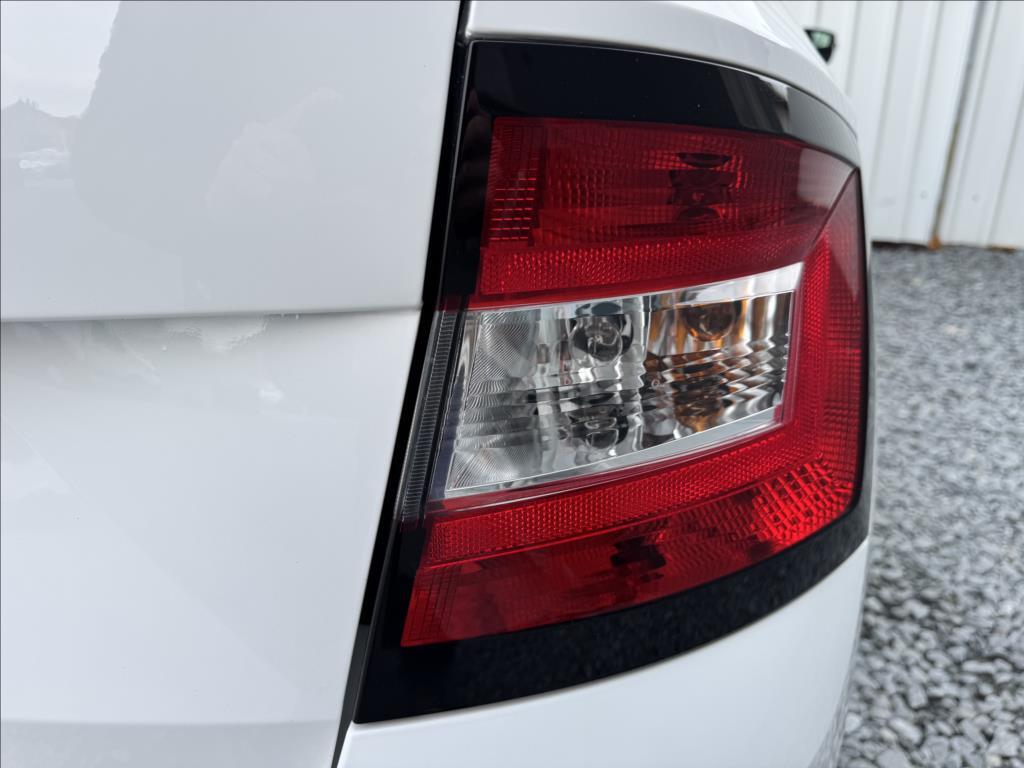 Škoda Fabia 16