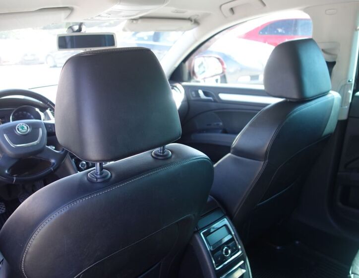 Škoda Superb 21