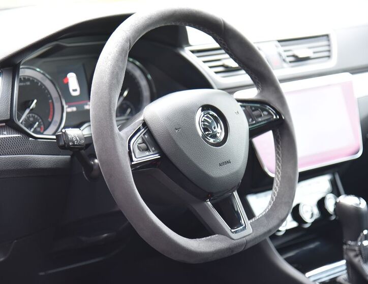 Škoda Superb 15