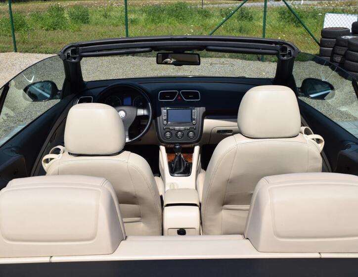 Volkswagen EOS 14