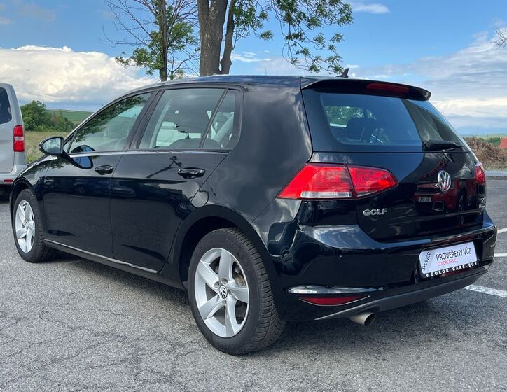 Volkswagen Golf 12