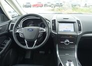 Ford Galaxy 9