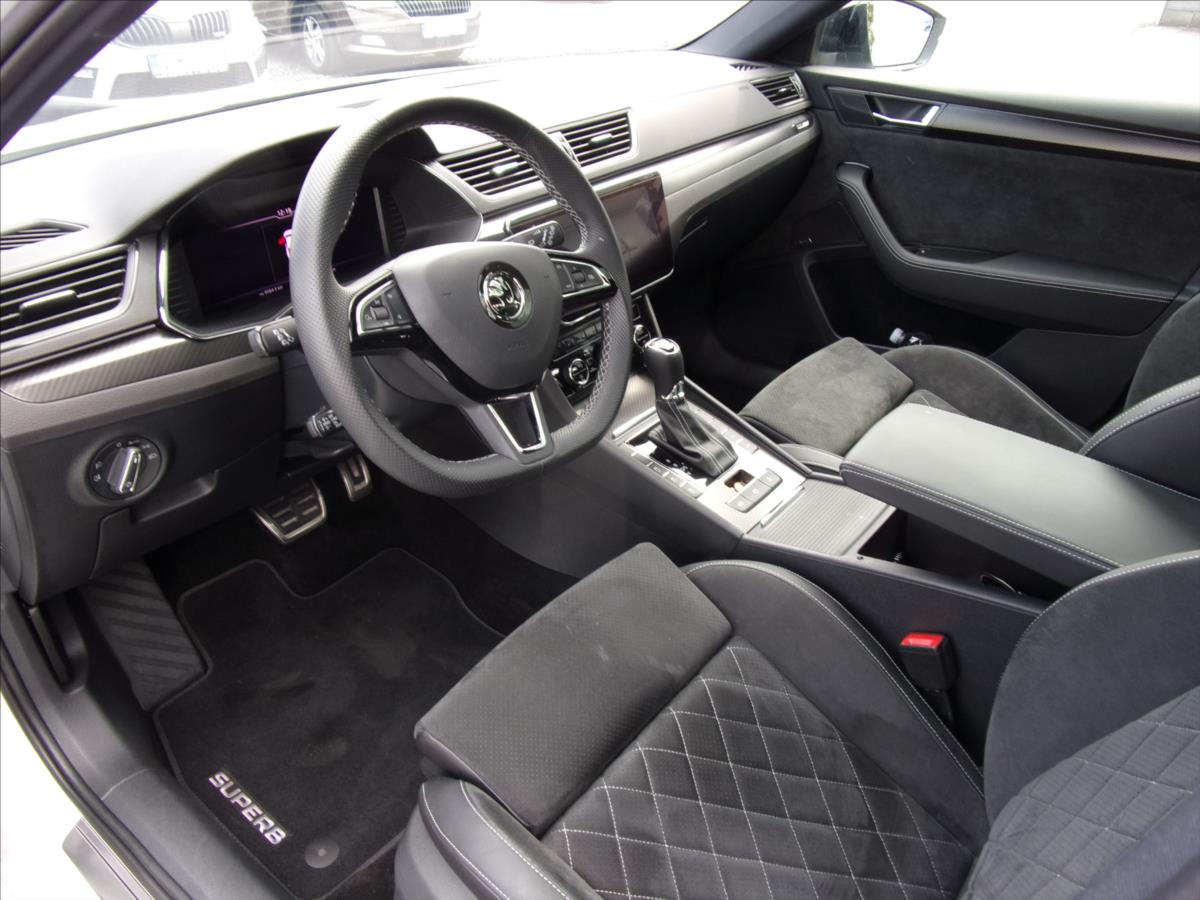 Škoda Superb