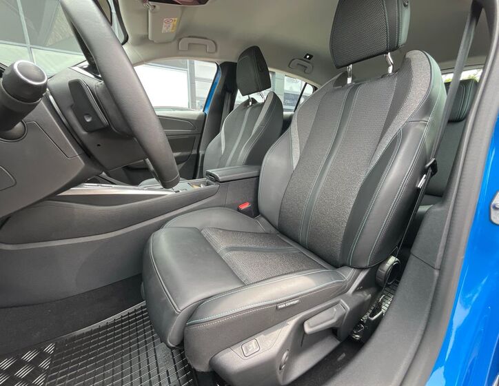 Peugeot 308 8
