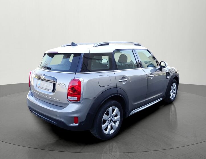 Mini Countryman 4