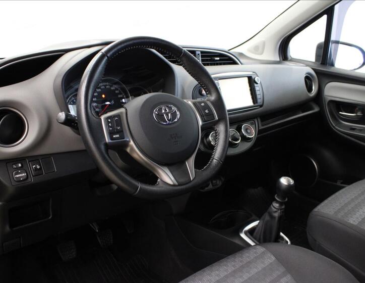 Toyota Yaris 10