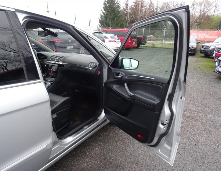 Ford S-MAX 21