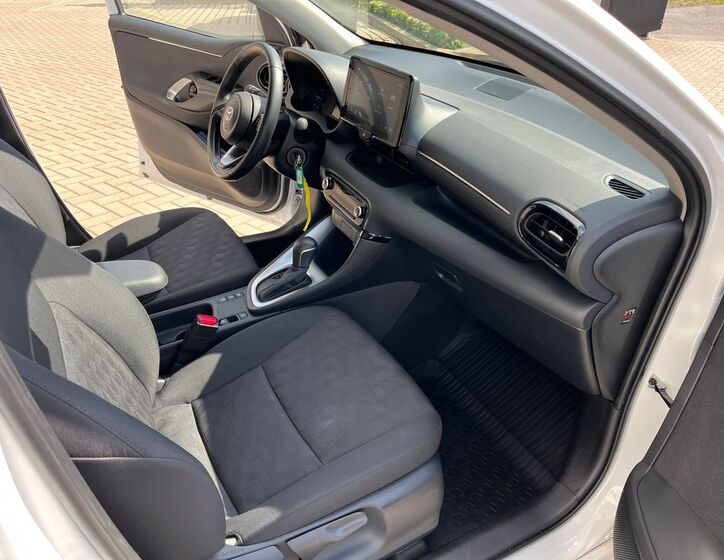 Toyota Yaris 17