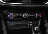 Alfa Romeo Stelvio 15