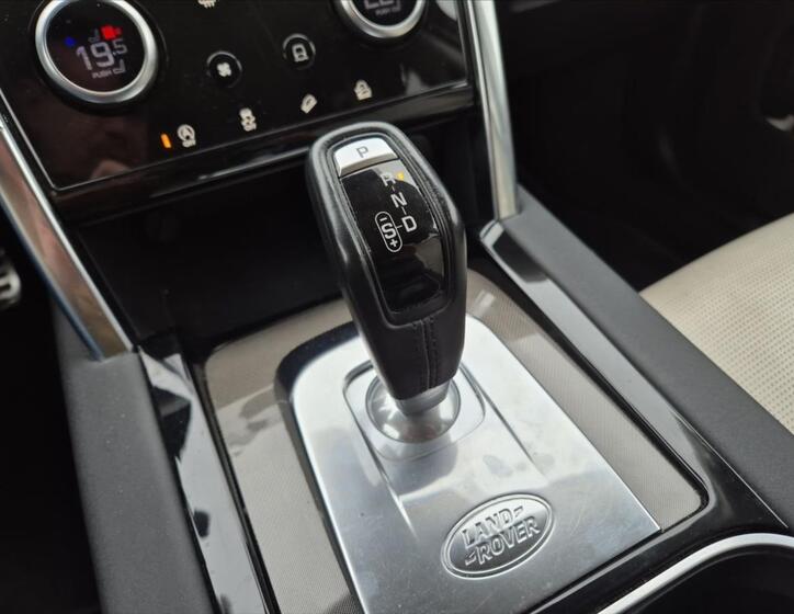Land Rover Discovery 18