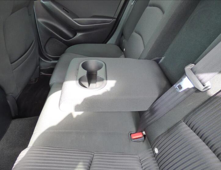 Mazda 3 38