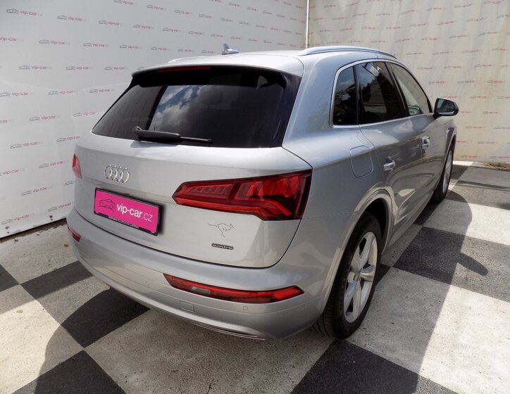 Audi Q5 8