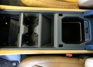 Land Rover Defender 29