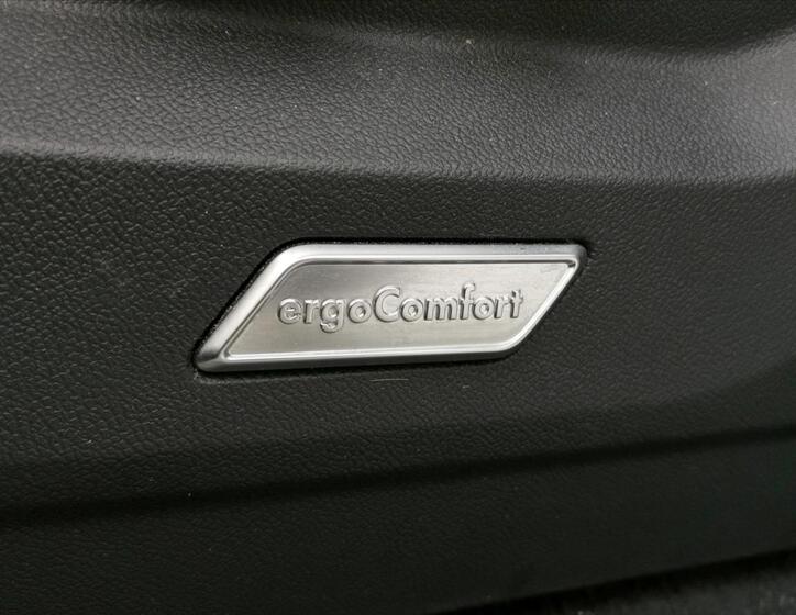 Volkswagen Touareg 33