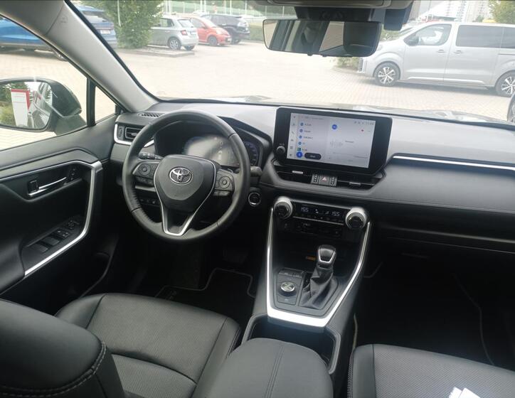 Toyota RAV4 8