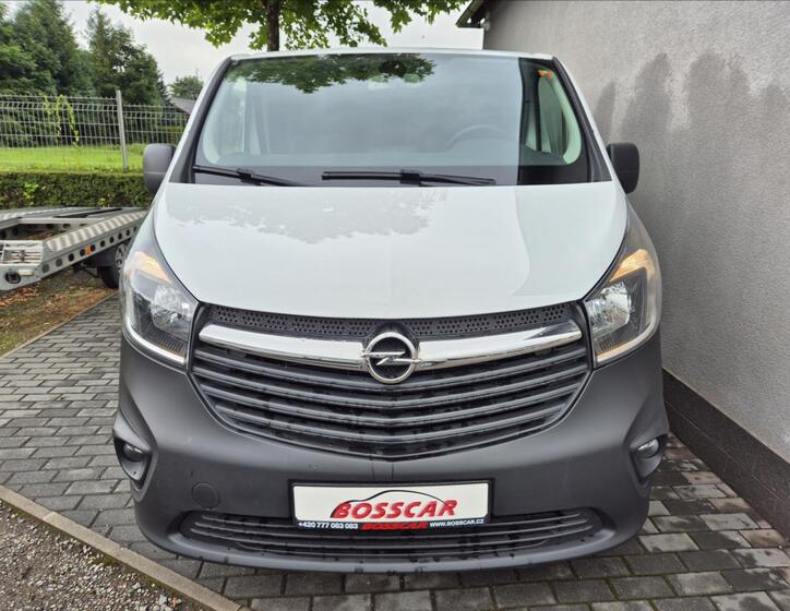 Opel Vivaro 10