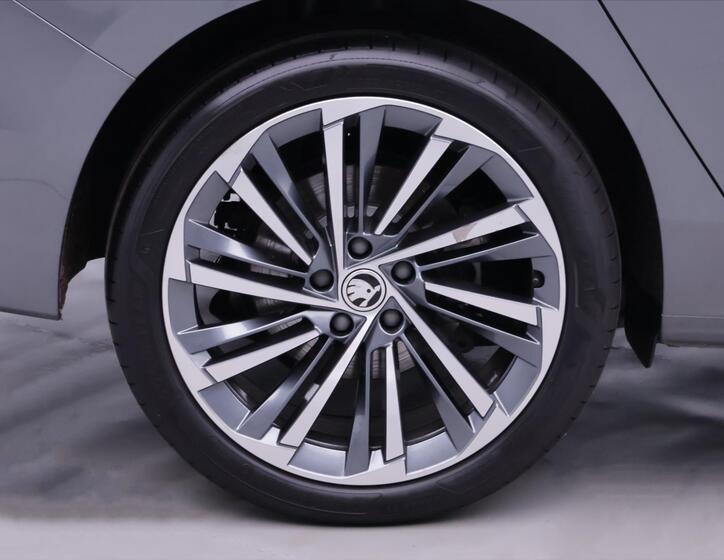 Škoda Superb 44