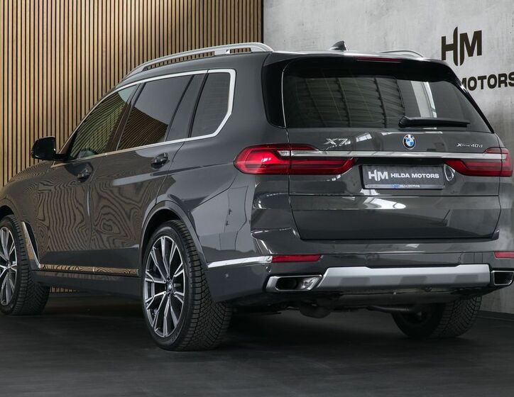 BMW X7 2