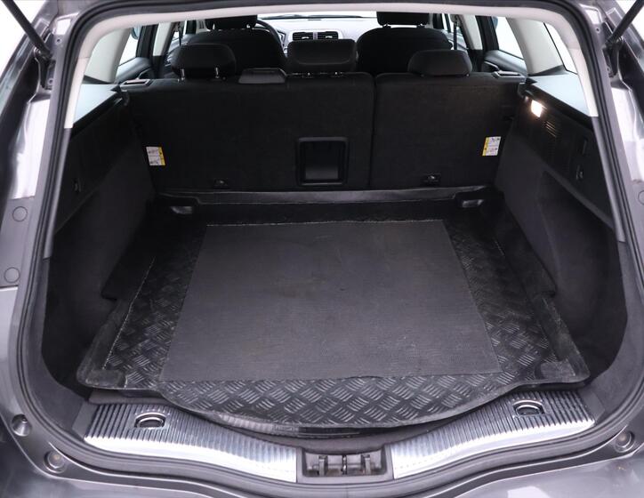 Ford Mondeo 10