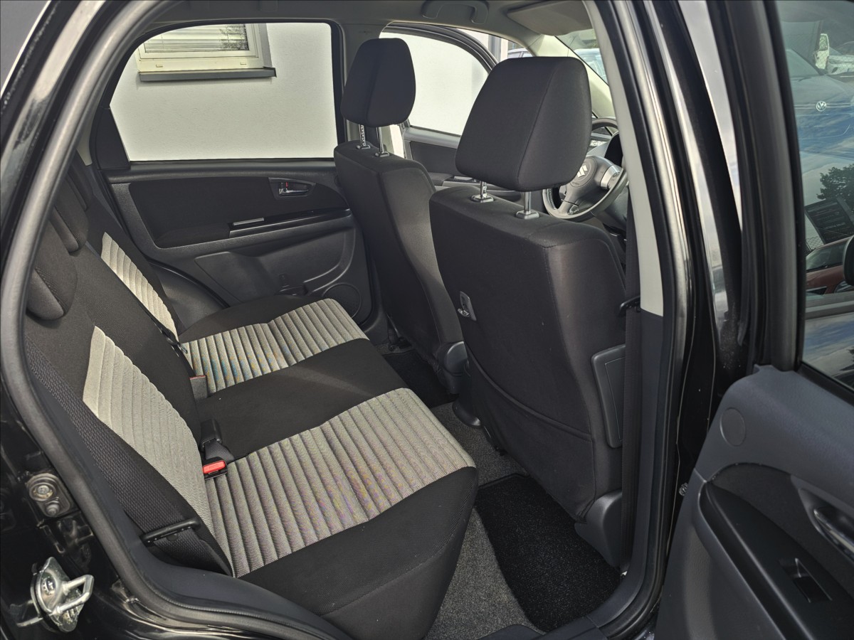 Suzuki SX4