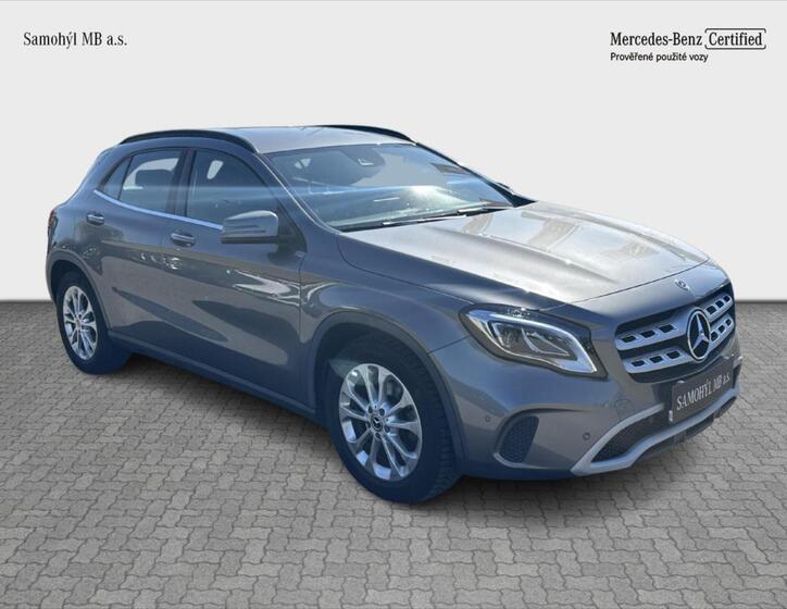 Mercedes-Benz GLA 7
