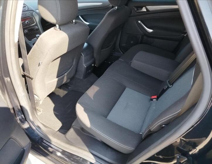 Ford Mondeo 17