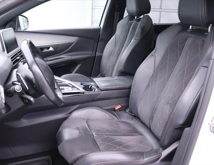 Peugeot 5008 12