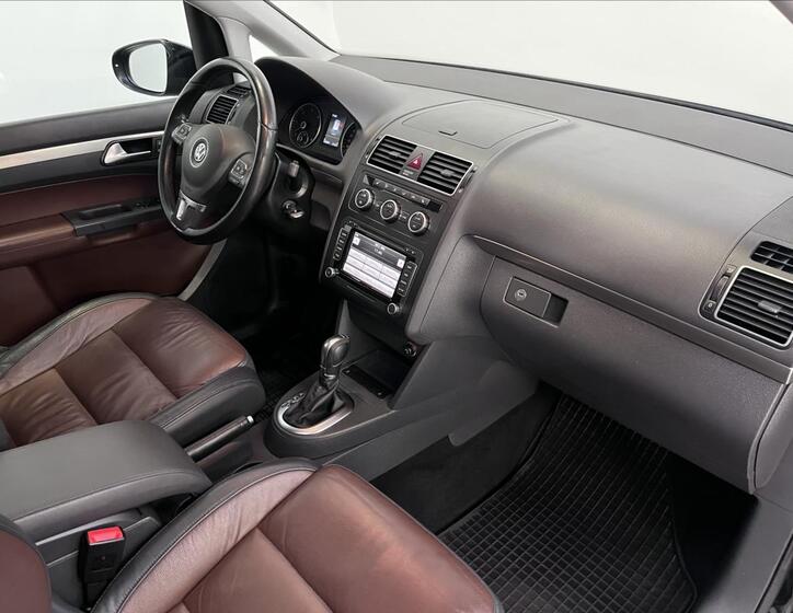 Volkswagen Touran 17