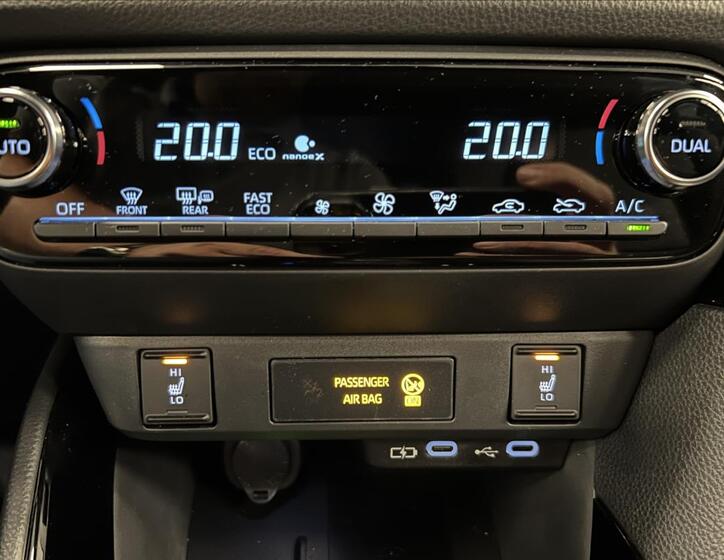 Toyota Yaris 6