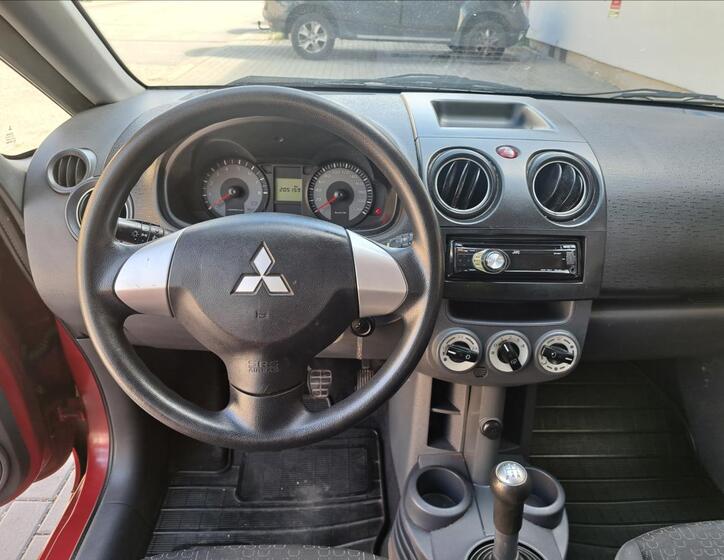 Mitsubishi Colt 19