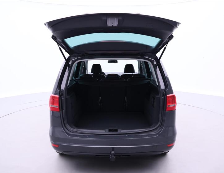 Volkswagen Sharan 9