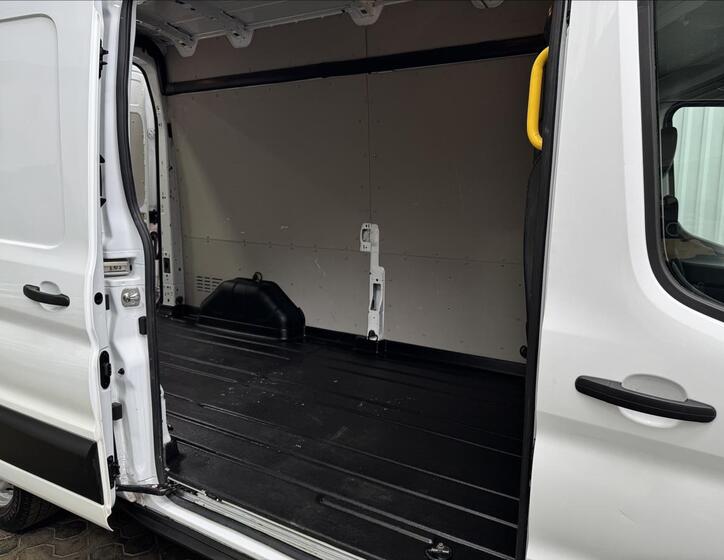 Ford Transit 32