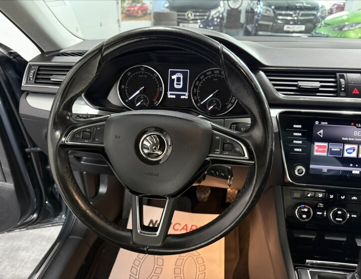 Škoda Superb 8