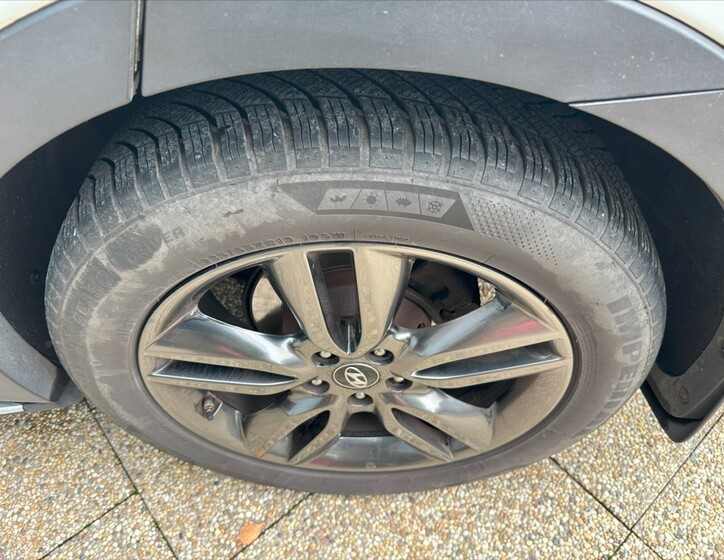 Hyundai Santa Fe 40