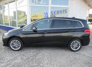 BMW Řada 2 8