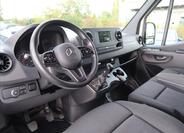 Mercedes-Benz Sprinter 9