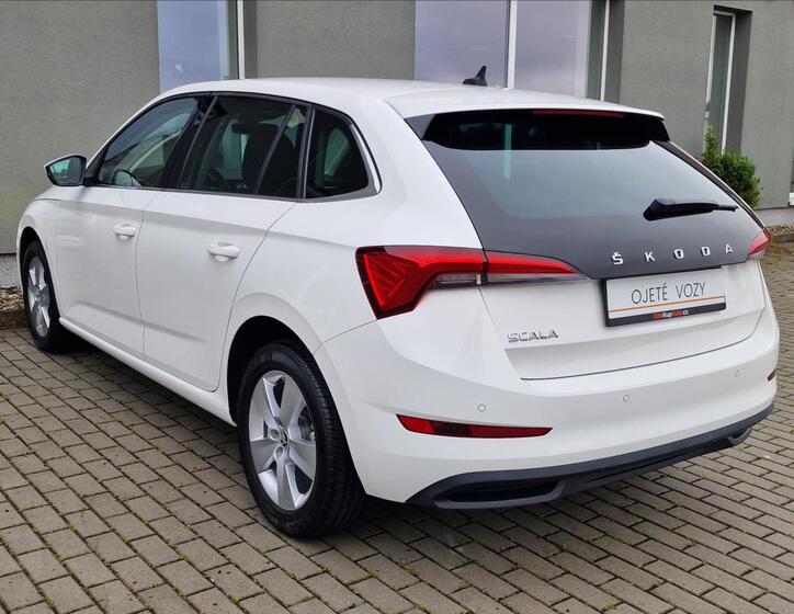 Škoda Scala 8