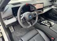 BMW i5 5